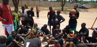 Projecteur sur ABaCoDe, association pour développer le basketball en Ouganda image Découvrez ABaCoDe, un projet de développement du basketball en Ouganda