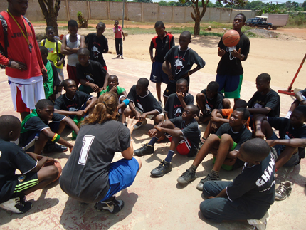 image Découvrez ABaCoDe, un projet de développement du basketball en Ouganda