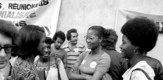 La culture coloniale ou le subconscient français 5904/3- Manifestation DOM-TOM (Antillais) à Paris - employés des PTT (Postes) - 1973 - immigrés ©Gerald Bloncourt