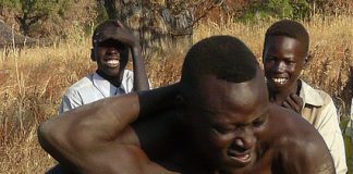 La lutte sénégalaise : la puissance en photos image lutte senegal 2