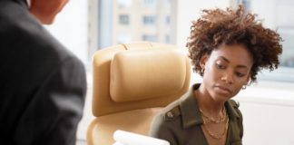 Regardez la première pub télé pour les Noirs de France ! image discrimination travail