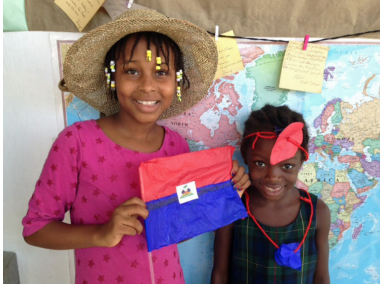 Mwen se ayisyien, Sa se Ayiti… Je suis haïtien, ca c’est Haïti… I am Haïtian… This is Haïti