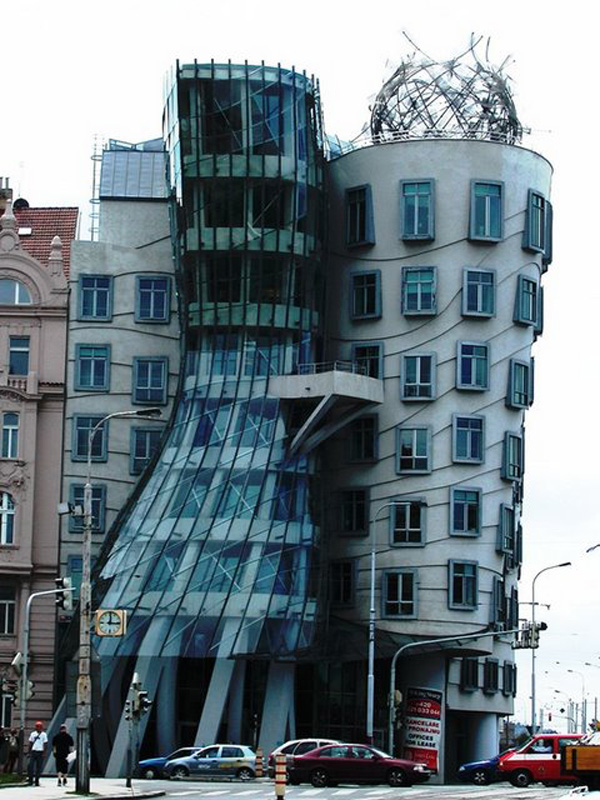 10-most-amazing-buildings-in-the-world-Dancing-Building-Prague-Czech-Republic