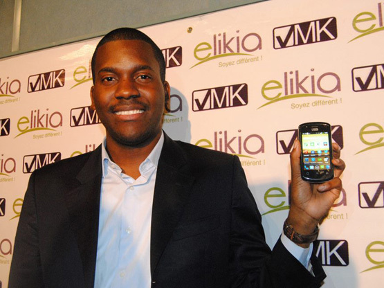 Le Congolais Vérone Mankou présente à Brazzaville le premier smartphone conçu en Afrique
