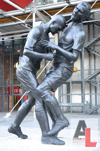 Statue coup de tête de Zidane par Adel Abdessemed