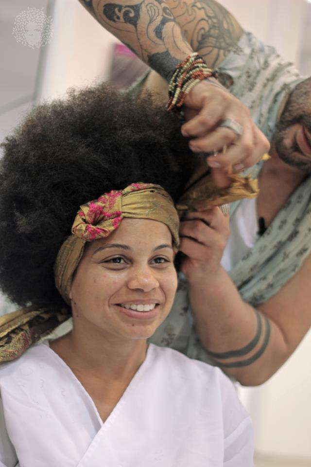 Cheveux crépus et conscience noire des femmes Afro du Brésil