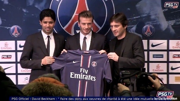 David Bekcham signe au Paris-Saint-Germain