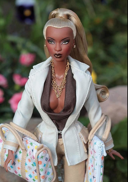 Afrique du Sud - Momppy : la poupée noire face à la blonde Barbie