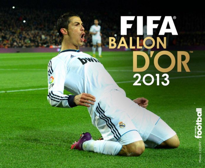 Cristiano Ronaldo reçoit son deuxième FIFA Ballon d’Or