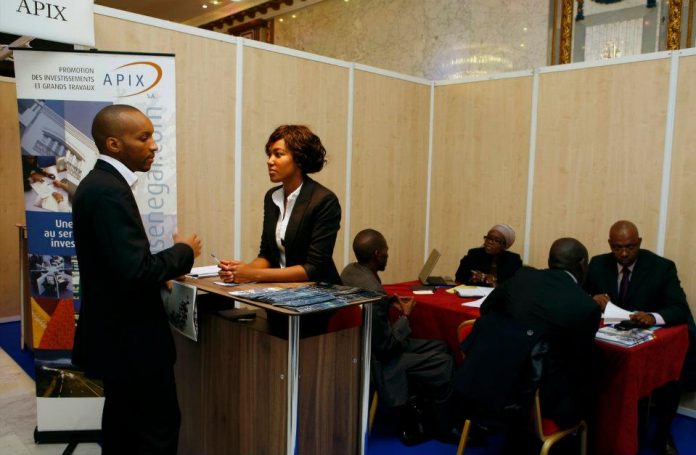 Projecteur sur Afrique Talents le salon des managers pour l’Afrique AfricSearch a été fondé en 1 996 parDidier Acouetey, né d’une volonté de participer au développement du continent africain, en identifiant les ressources humaines africaines diplômées.