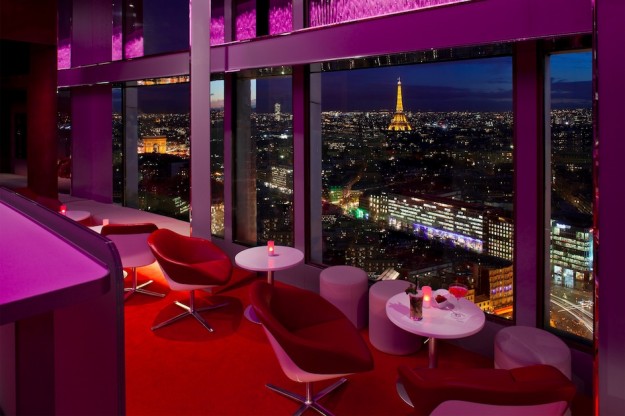 Bar panoramique de l'hôtel Concorde-Lafayette