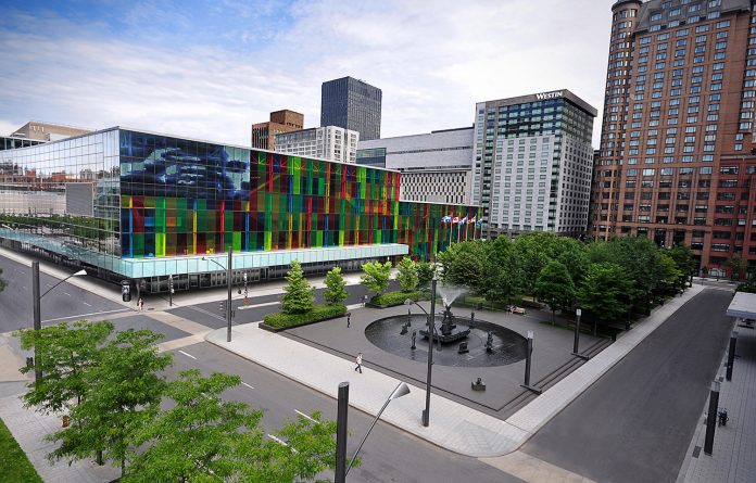 Centre de congrès et d'exposition à Montréal _Place_Riopelle_PalaisMtl