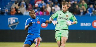 #DrogbaLeglock : Le drôle de geste de Didier Drogba face au gardien de Columbus