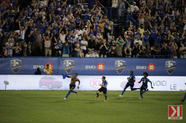 Montreal_Galaxy_Drogba_5