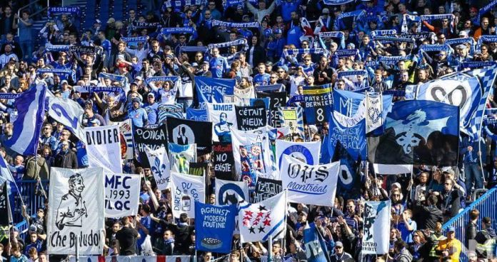 jouer à l'extérieur au foot